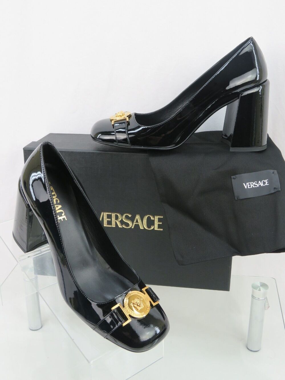 NIB VERSACE BLACK PATENT LEATHER GOLD MEDUSA HEAD LOGO HEEL PUMPS 38 8 $850